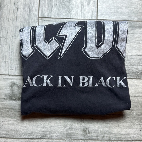 H&M AC/DC Crew Neck T-Shirt Size M - Picture 1 of 8